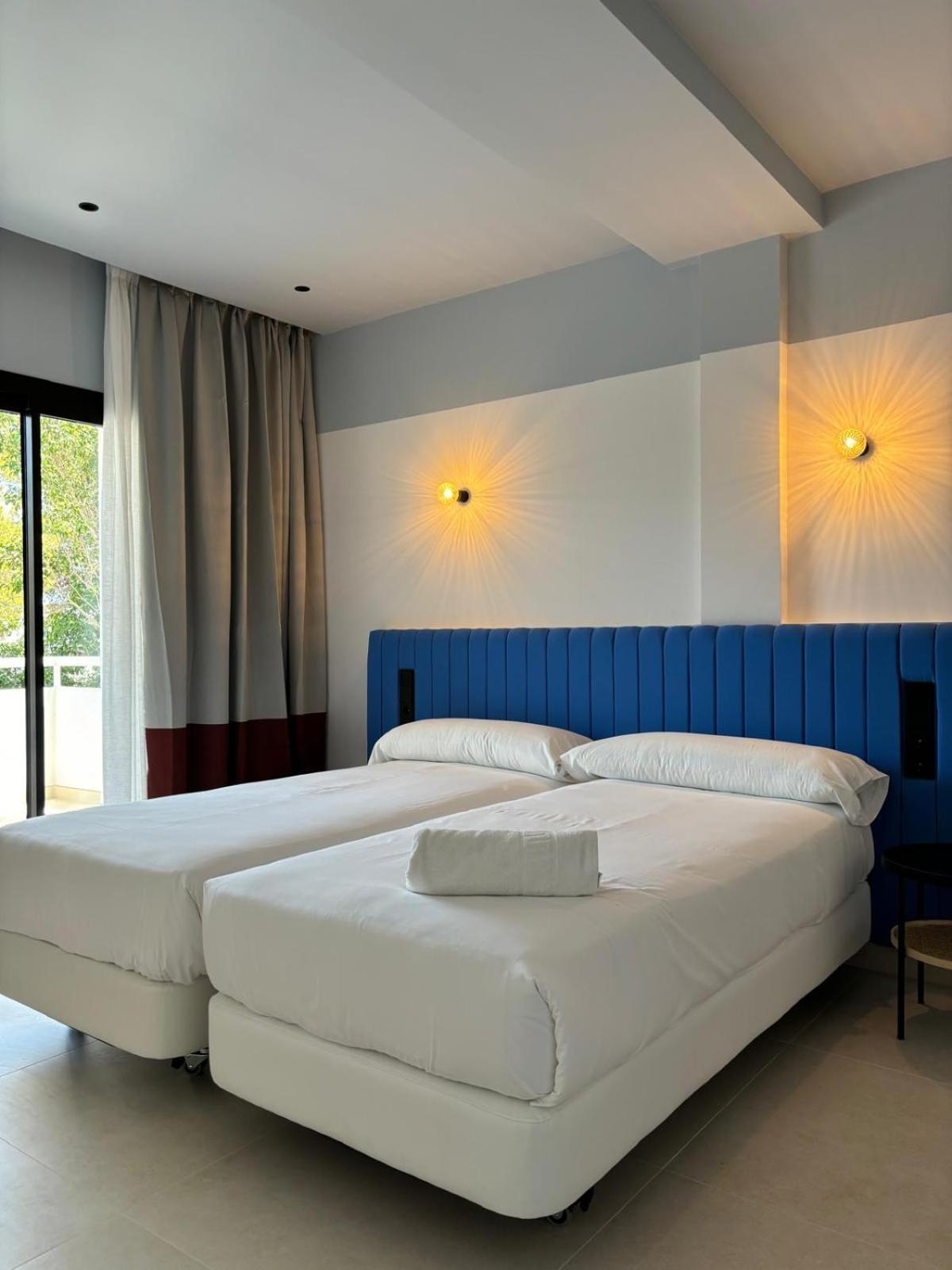 Apartamentos Sofia Es Cana Exteriér fotografie
