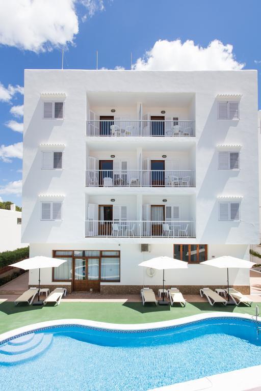 Apartamentos Sofia Es Cana Exteriér fotografie