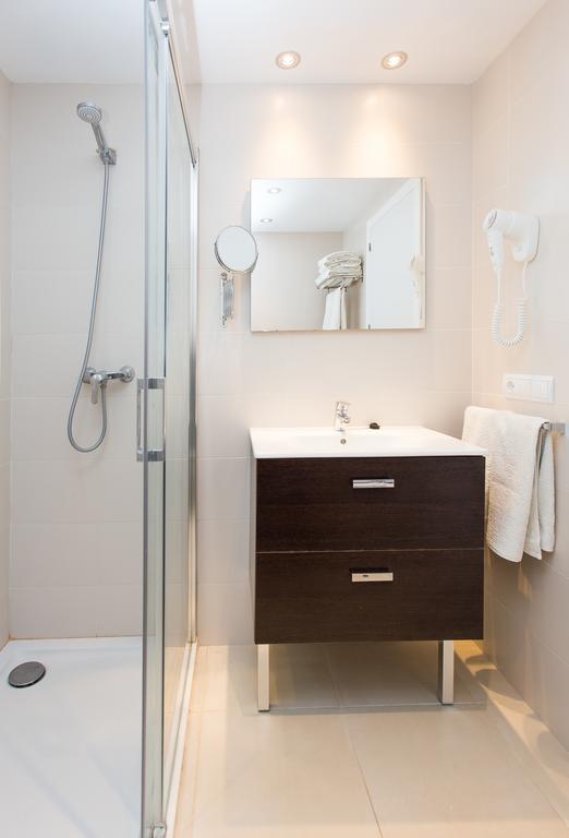 Apartamentos Sofia Es Cana Exteriér fotografie