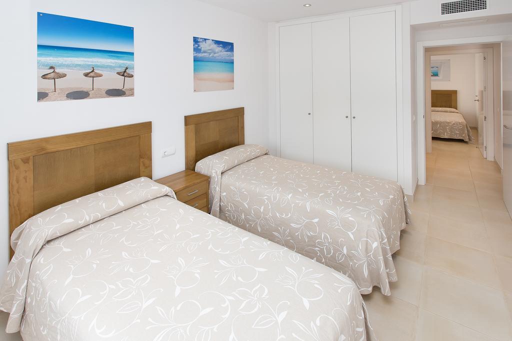 Apartamentos Sofia Es Cana Exteriér fotografie