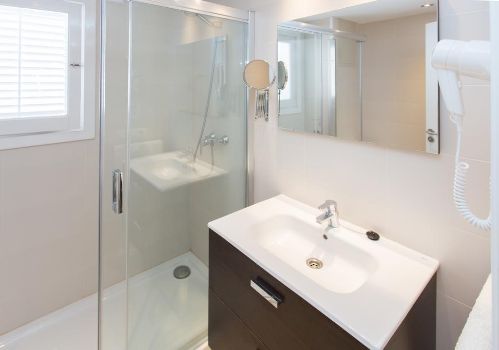 Apartamentos Sofia Es Cana Exteriér fotografie