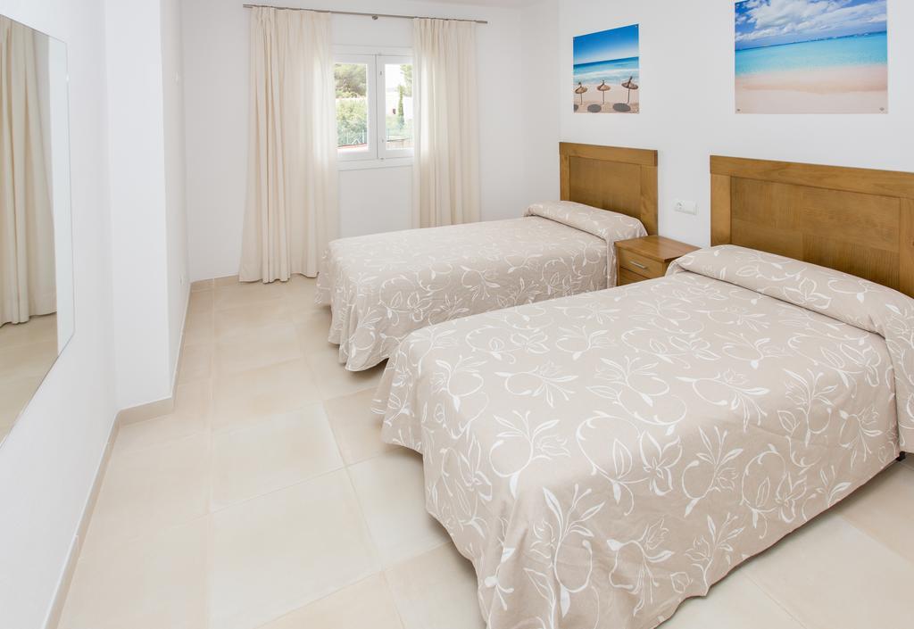 Apartamentos Sofia Es Cana Exteriér fotografie