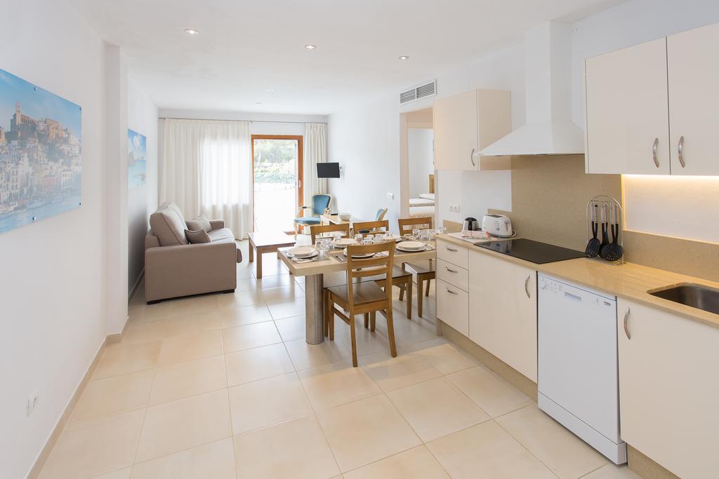 Apartamentos Sofia Es Cana Exteriér fotografie